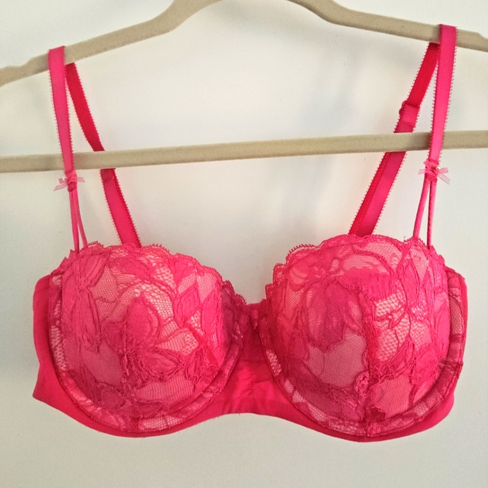 NWOT - Victoria Secret Balconet Bra - 34C
